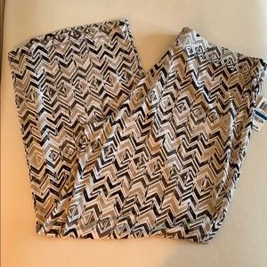 Wide leg printed pants